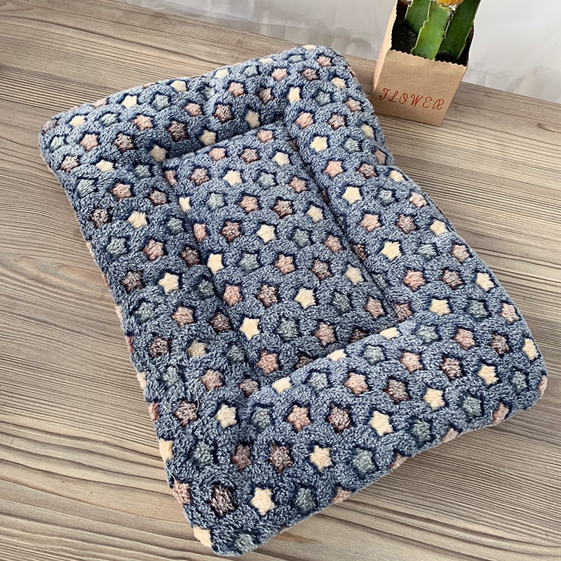Winter Pet Warm Sleeping Pad for Household Use