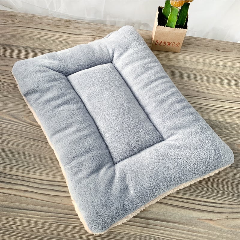 Winter Pet Warm Sleeping Pad for Household Use
